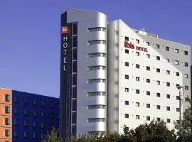 利兹中心马尔堡街宜必思酒店