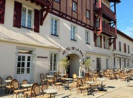Hôtel-Restaurant de La Paix，位于Saint-Palais的酒店