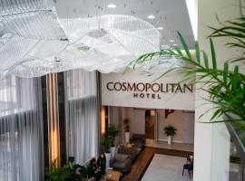 Cosmopolitan Hotel，位于奇姆肯特的酒店