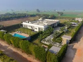 Levante farms by ELIVAAS