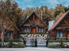 Wood Hills Hotel & Resort，位于Mayrūbā的酒店