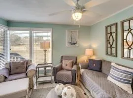 Golf Course Views! Couple's Retreat in Diamondhead