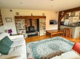 Orchard Stables 3 BDR 3BTH long stays parking