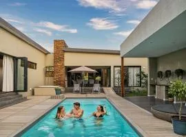 Luxury Villa Rainbow, Eden Rock Estate, Pennington