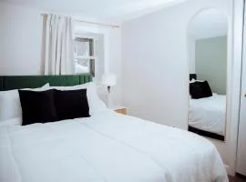 Two Bedroom Apartment Near Downtown Boston with Free Parking