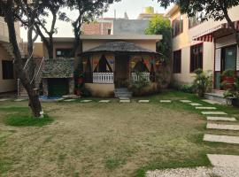 The woods by lake & woods，位于兰纳加的酒店