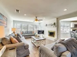 Lakeside Retreat: Large Spacious Home w/ Game Room