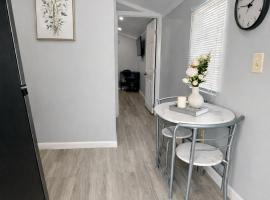 Beautiful independent suite，位于布兰登的酒店