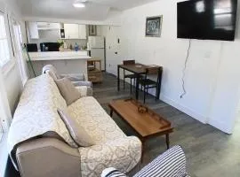 2 BD 7 min to beach Pets Ok 2 FREE parking