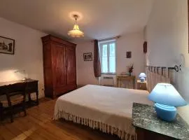 Appartement atypique au cœur de Saint-Gaultier avec WiFi - FR-1-591-754