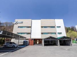 Zenith Hotel，位于Namyangju的酒店