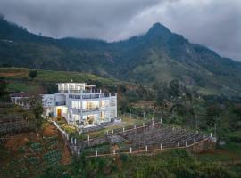 Villa Rosaria - Framed by Nature, Finished with Luxury，位于Beragala的酒店
