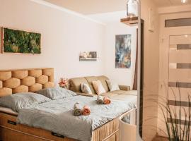 Luxury Wellness Home Fonyódliget，位于福纽德的酒店