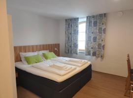 Gasthof zur Post，位于Lalling的酒店