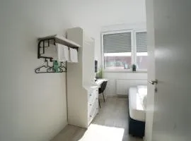 Nujen- Hotel und Apartment Stuttgart Zuffenhausen