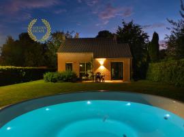 Goldenescape 6P Vip cottage met royale tuin en Hottub，位于Ewijk的酒店