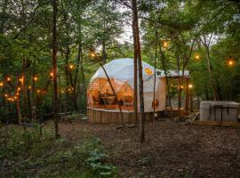 Campfire Hollow，位于Eagle Rock的豪华帐篷