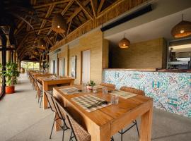 Cannúa Lodge Hotel，位于马里尼亚的酒店