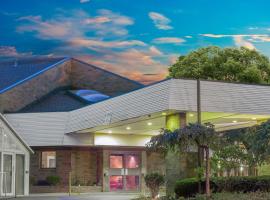 Skylight Inn Willoughby - Cleveland Mentor，位于威洛比的酒店