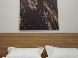 Aizer HOTEL，位于阿拉木图的酒店