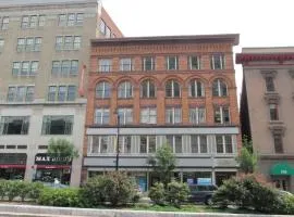 Trumbull Apartments Elevator WI-FI XL CENTER Hartford CT