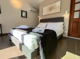 Vernazza Old Town Suites