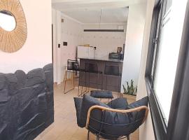 Despertar Urbano 2 Frente a Peatonal Junín，位于科连特斯的酒店