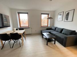 Modernized Bed & Bath，位于霍尔斯特布罗的酒店