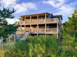 Dog-Friendly House w/Private Washer/Dryer, Central AC, Free WiFi, & Shared Pool