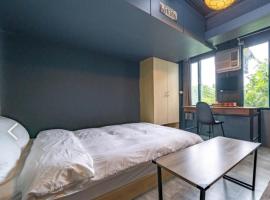 新橙居-免費停車-私人衛浴-戶戶開窗，位于Dalin的住宿