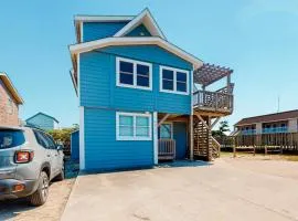 Coastal home with three decks, outdoor shower, AC, & W/D - near beach