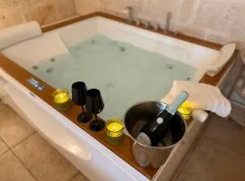 La Suite in Centro con vasca idromassaggio - Relax & Spa