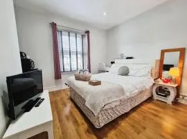 Chic and Cozy Your Mondern Retreat