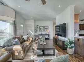 2 BR King Bed Hot Tub AC Near Jackson