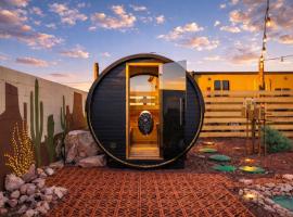 The Outpost Grand Canyon，位于威廉姆斯的酒店