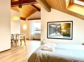 Relaxed Loft Stay Between Lake & Mountains
