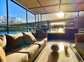 Grande Péniche Climatisée avec Terrasse - Proche Paris