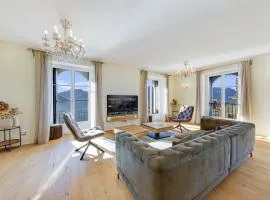 Modern 3-Bedroom Lakeview Apartment in Montreux by GuestLee