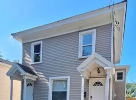 Oswego 2BR Ground-Floor Apt Near SUNY, Walk to Downtown & Lake Ontario
