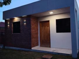 Casa，位于Luque的酒店