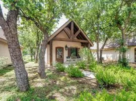 Charming Cottages steps from Messina Hof Wine Tast
