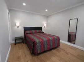 Carlton Motel