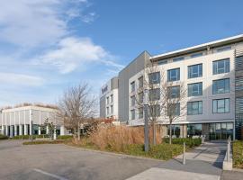 Spark by Hilton Lyon Eurexpo，位于热纳的酒店