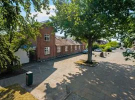 190 M Near The Beach 2 Apartments In One