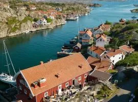 Awesome Apartment In Kyrkesund With Wifi