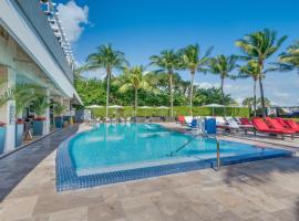 Miami Beachfront Bentley Hotel Studio Condo with Balcony，位于迈阿密海滩南岬公园附近的酒店