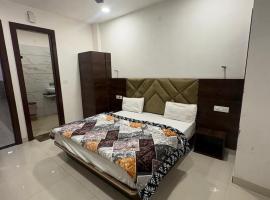 UV Inn Just 50 meters from Golden temple，位于阿姆利则的酒店