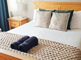 Luxury Beachfront Apartment Brighton Centre，位于布莱顿霍夫的酒店