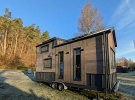 Tiny House WaldSEEle，位于Stuer的酒店