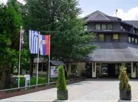 朱尼尔酒店，位于科帕奥尼克的酒店